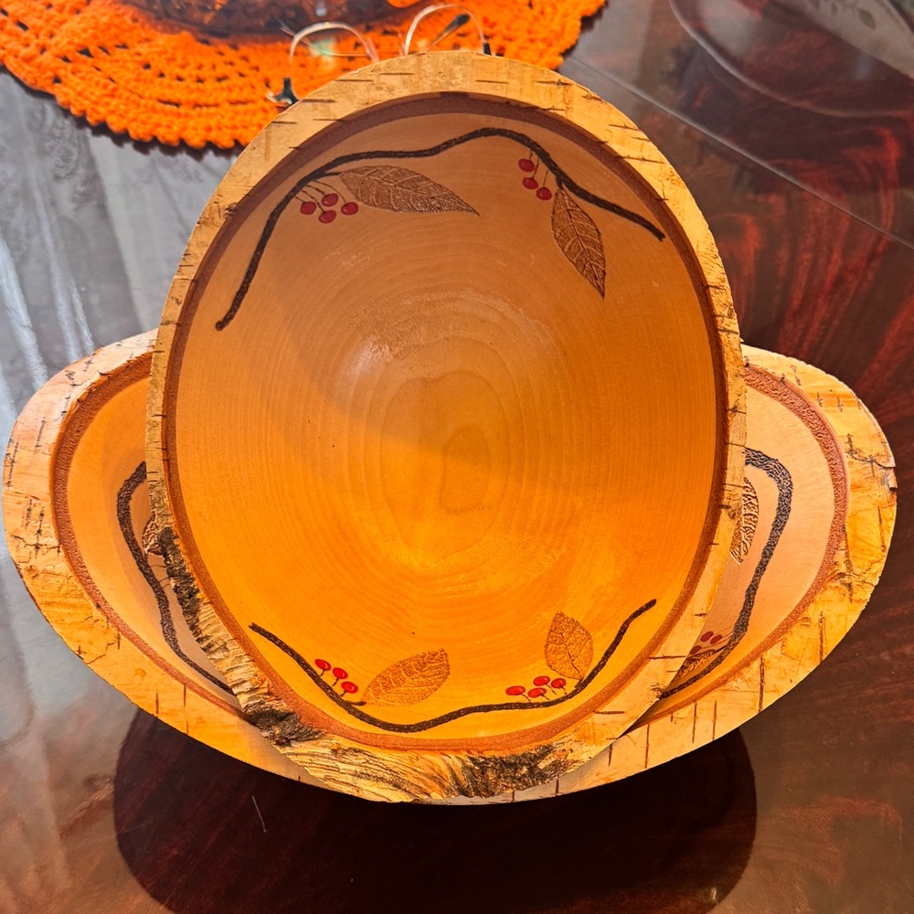 Hand made, Paper Birch Handcrafted Wooden Bowls with Leaf Design